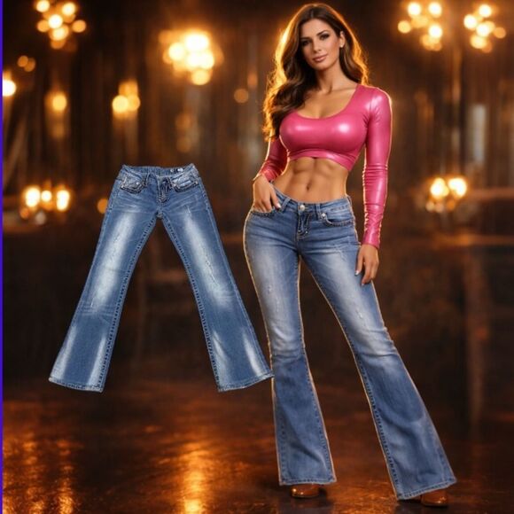 Miss Me Denim - Miss Me Sunny Bootcut Jeans 26x30 Stretch Distressed EUC Embroidered